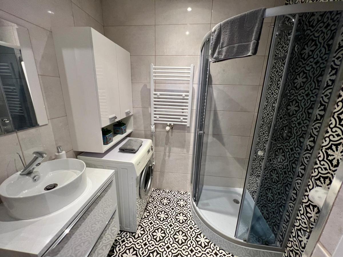 Apartamenty Koktajlove Kielce Habitación foto