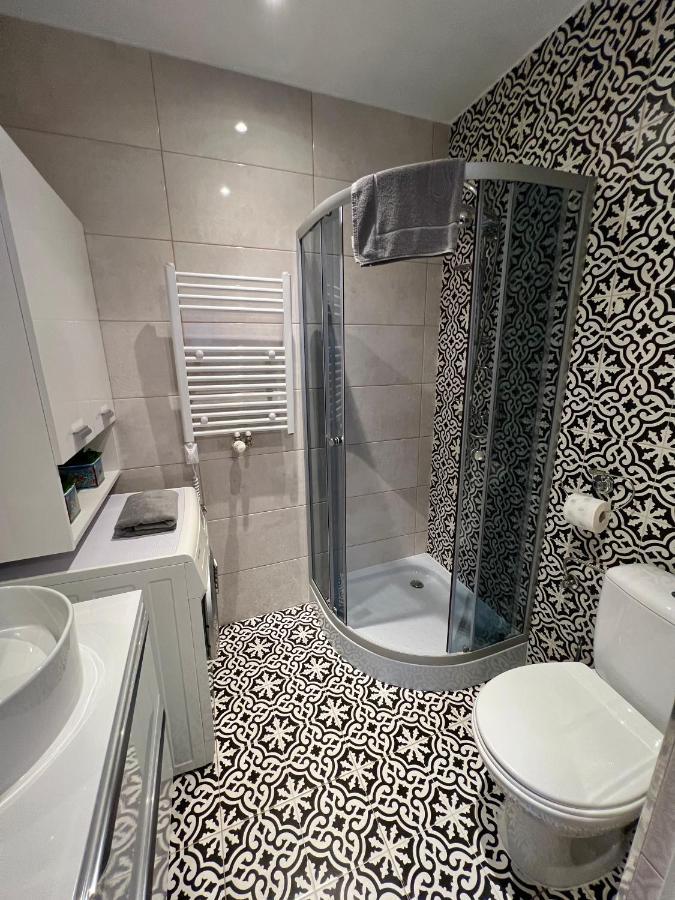 Apartamenty Koktajlove Kielce Habitación foto